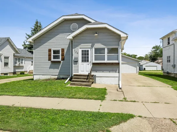 322 6th Ave N, Clinton, IA 52732