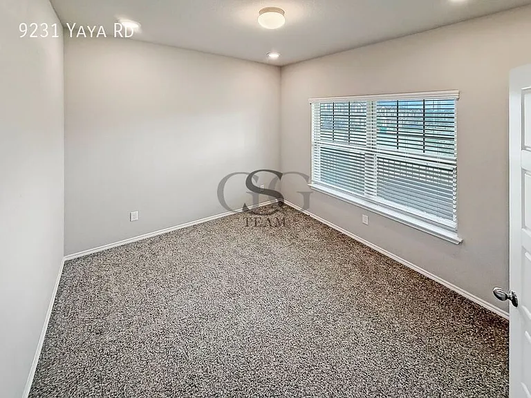 9231 Yaya Rd — Photo 32