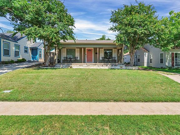 4th image of 3816 Collinwood Ave