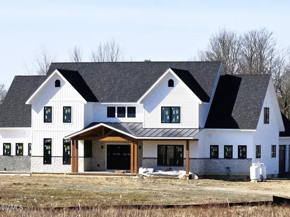 4 Ceremuga Court, Waterford, NY 12188