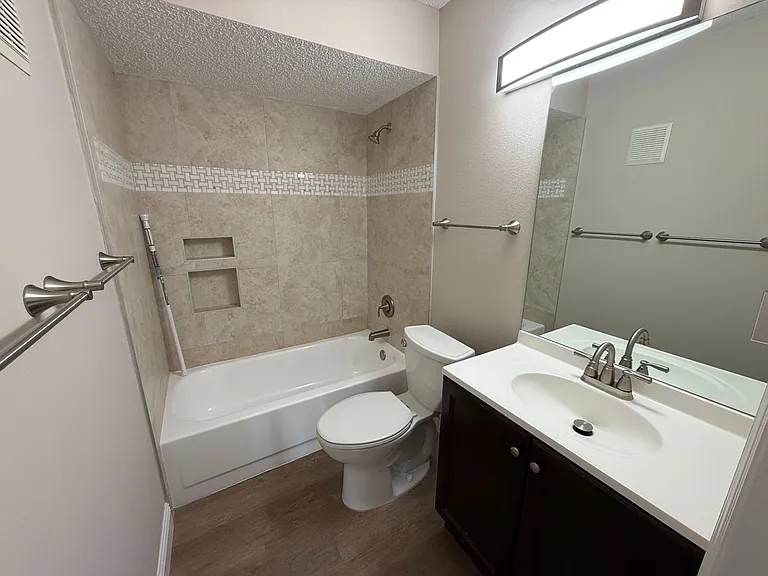2226 Arbour Walk Cir #1913 — Photo 9