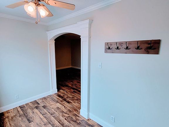3rd image of 1935 S Douglas St APT 4