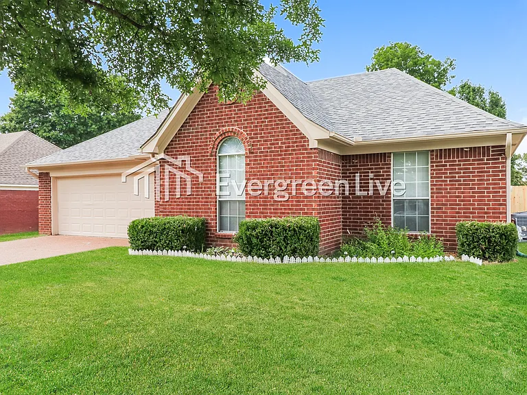 25 Spring Valley Dr — Photo 3