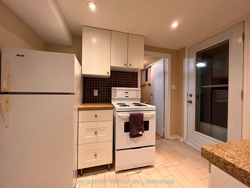 Toronto House for rent - 5 Bedrooms — photo 9