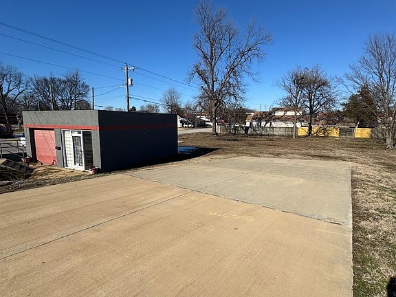 4th image of 4800 E Nettleton Ave