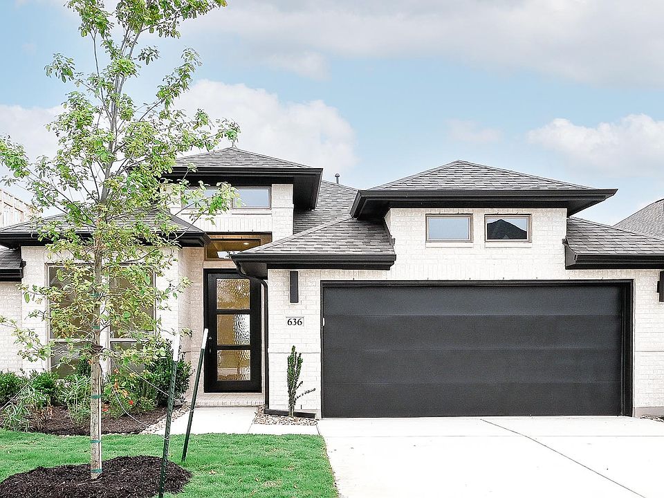 1st image of 636 Bay Breeze Dr