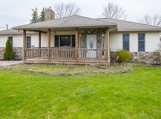 7484 Oberlin Rd, Elyria, OH 44035