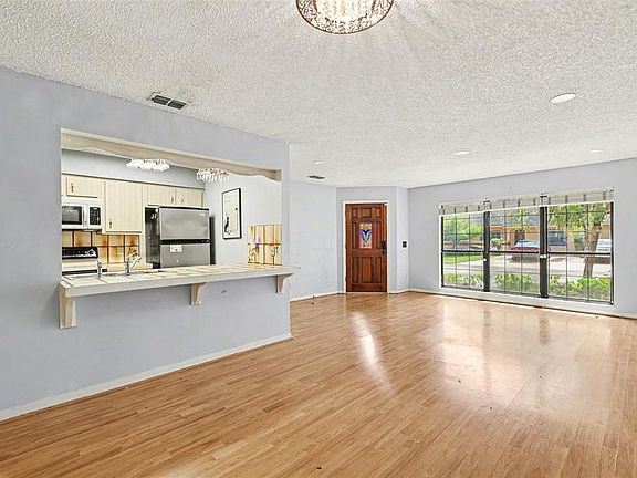 5th image of 1916 SW 34TH COURT