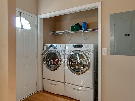 5th image of 921 Spence Enclave Ct