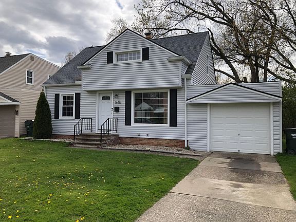 2nd image of 1648 Longwood Dr