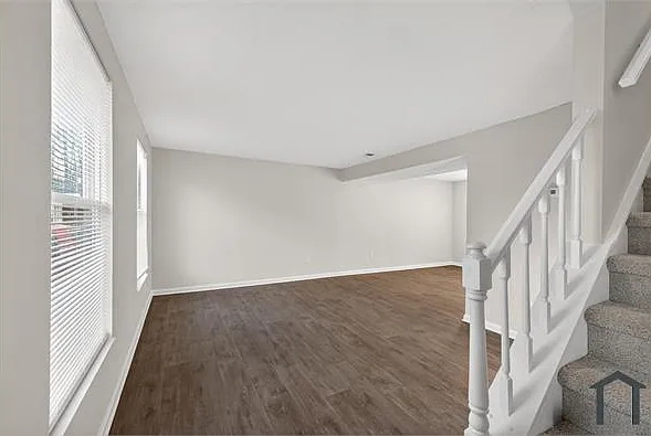 7321 Glenmont Dr — Photo 11