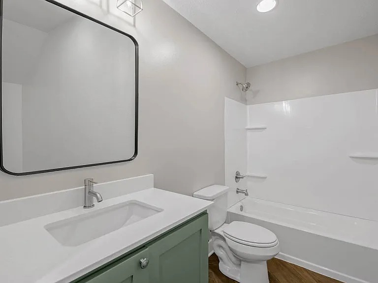 712 E North Ave — Photo 12
