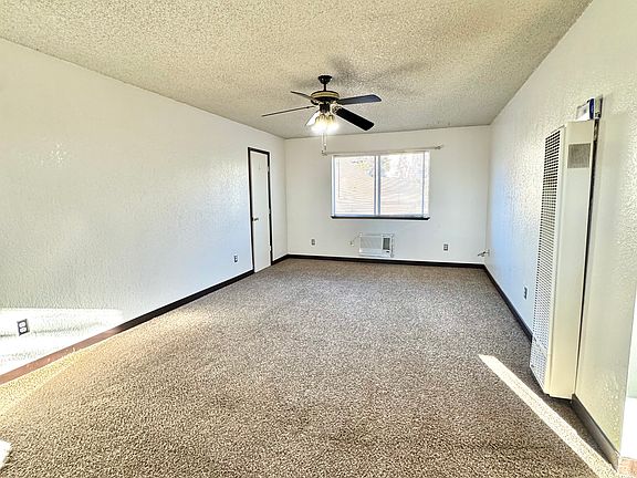 4th image of 3274 Bullwinkle Dr #103