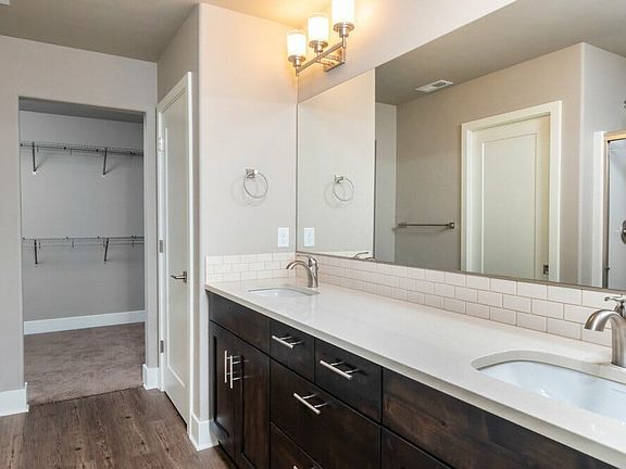 4th image of 20828 SE Humber Ln