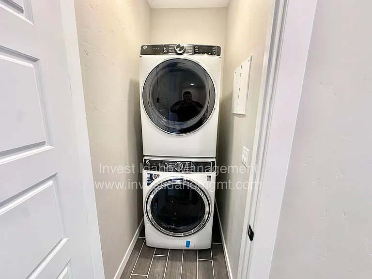 373 N Stone Canyon Ln — Photo 20