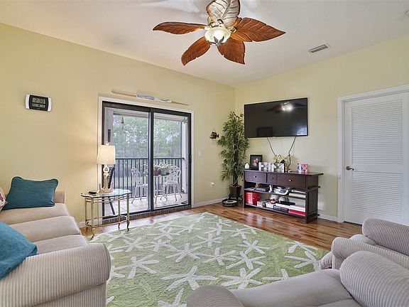 4th image of 109 Laurel Wood Way Unit 202