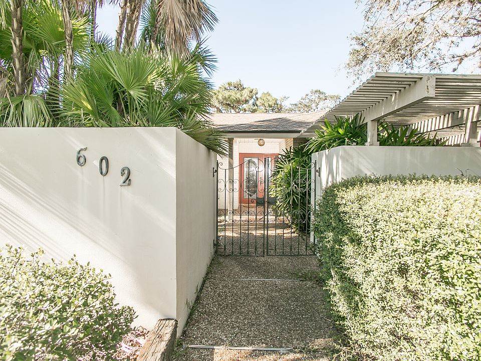 1st image of 602 Cordova Dr