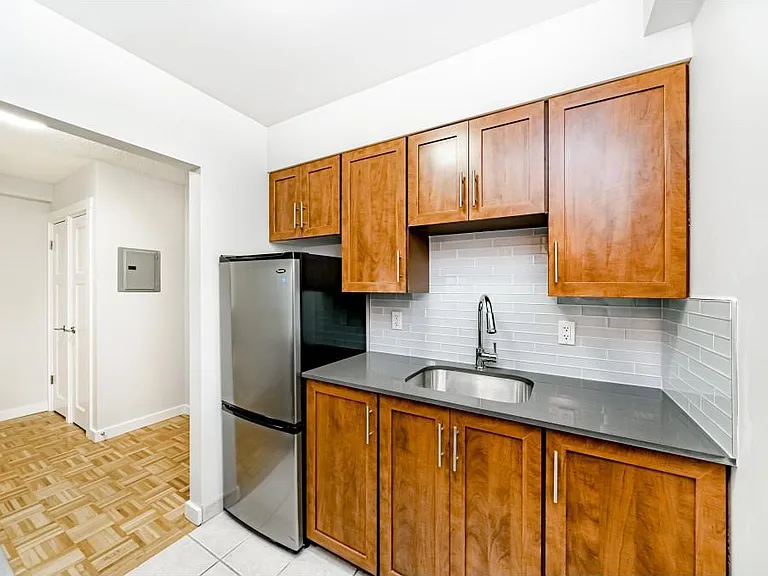 155 E 19th St #104 — Photo 1