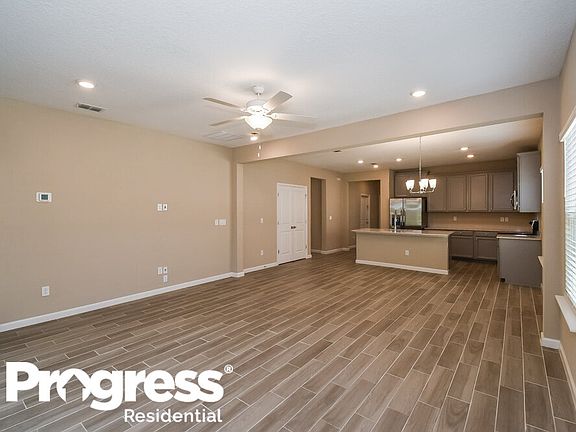 3rd image of 9814 Lovage Ln