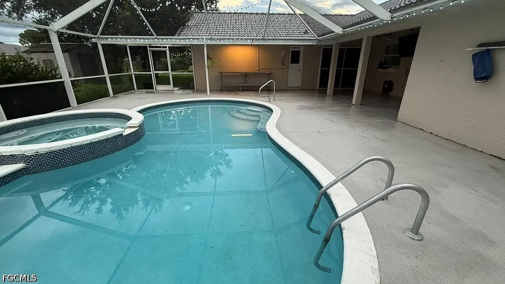3 bed, 2.0 bath, 2116 sqft, $2,200 — Photo 4
