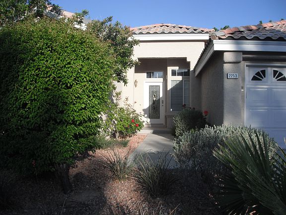3rd image of 2253 Black Pine Dr