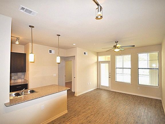 2nd image of 2121 Ella Blvd #121