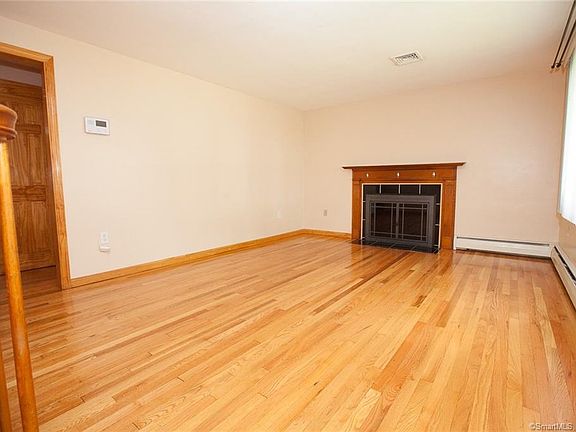 3rd image of 112 Oakland Ave