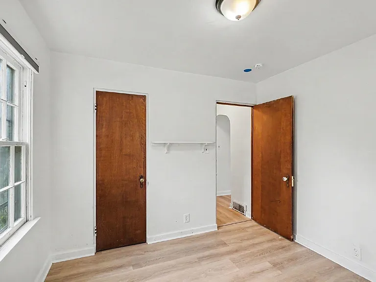114 Eastlawn Dr — Photo 9