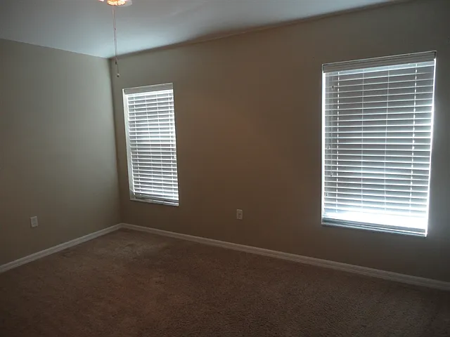 4015 Warwick Hills Dr — Photo 14