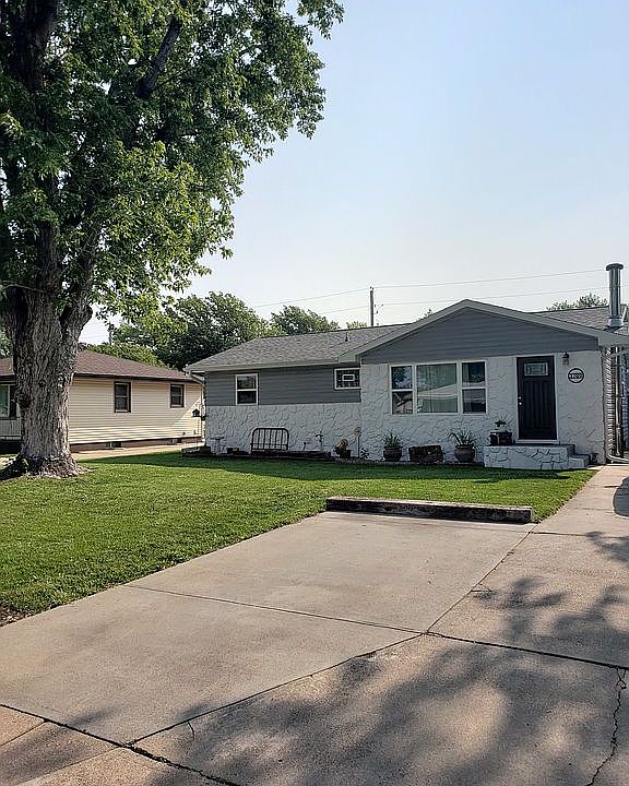 1st image of 1709 N Taylor Ave