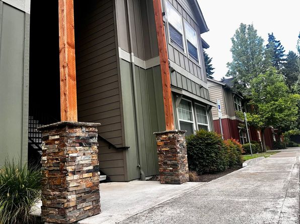 101 NE Brookwood Pkwy #107