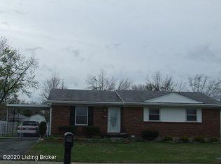 5002 Garden Green Way, Louisville, KY 40218