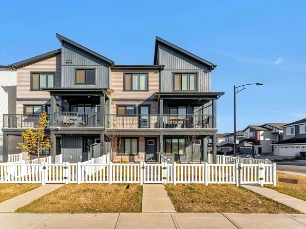 1106 Aster Blvd NW, Edmonton, AB T6T 2V2