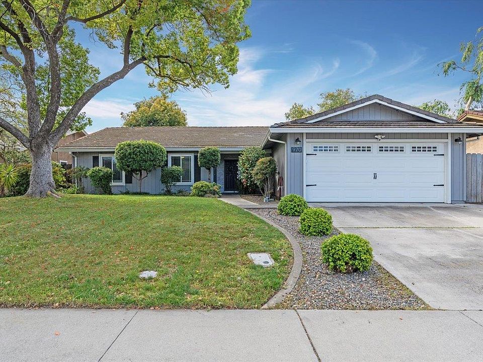 1st image of 970 Goldenoak Way