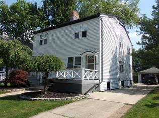 296-298 Rivard Blvd, Grosse Pointe, MI 48230