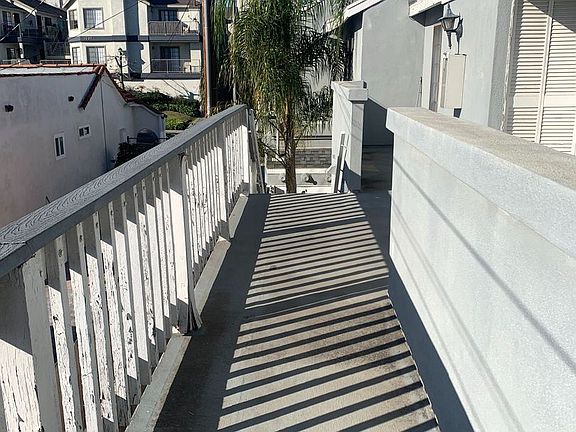 2nd image of 1220 Mira Mar Ave APT 6