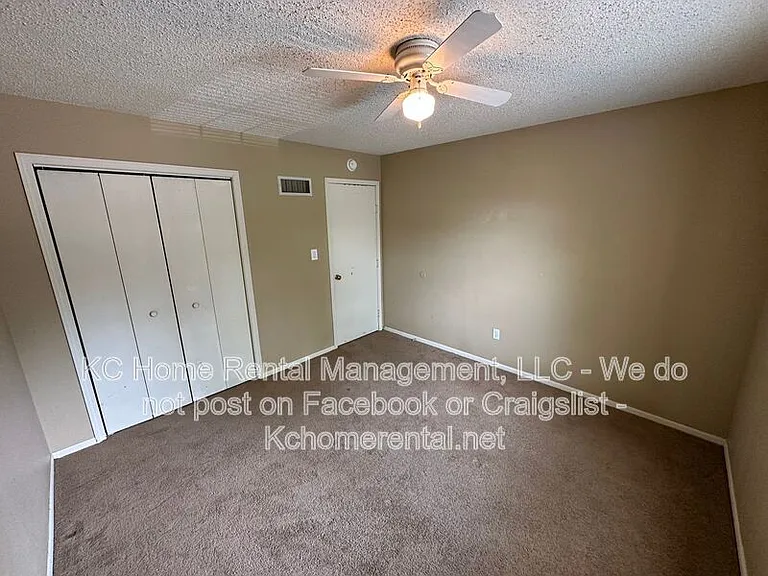 900 NW 36th Street Ter — Photo 19