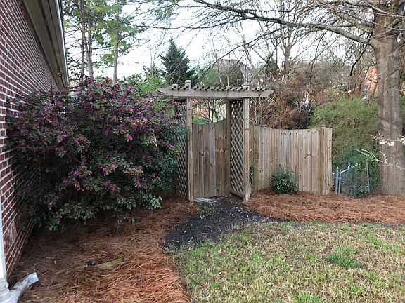 3rd image of 2834 Livsey Woods Dr