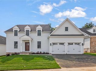 4466 Old Saucon Rd, Bethlehem, PA 18015