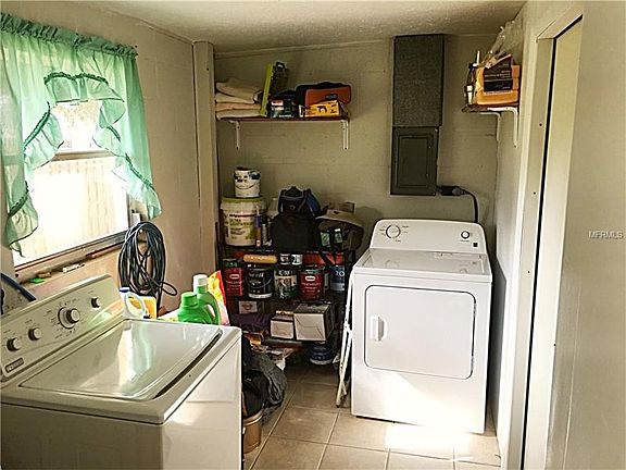 4th image of 165 E Horton Ave