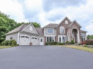 1221 Red Fox Run, Victor, NY 14564