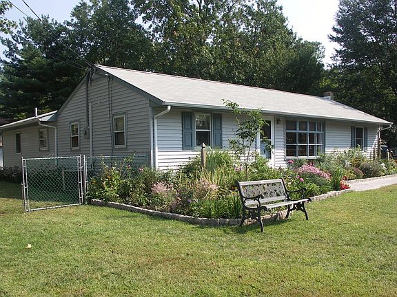 Mature gardens Sept 2007