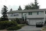 3 Bd 3 Ba 2 Fireplaces, Mid Entry Home!