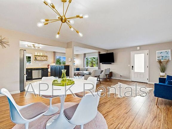 4th image of 2525 N Cerritos Rd