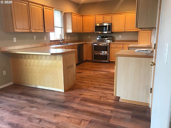 5th image of 6609 NE 166th Ave