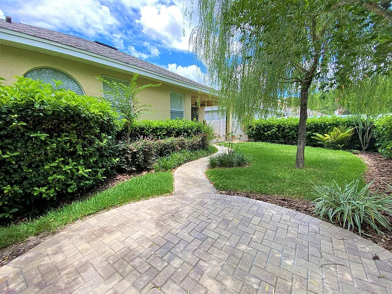 9376 Ravens Willow Dr — Photo 17