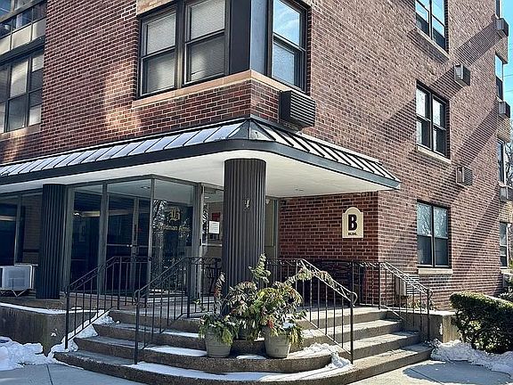 3rd image of 80 W Baltimore Ave APT B510