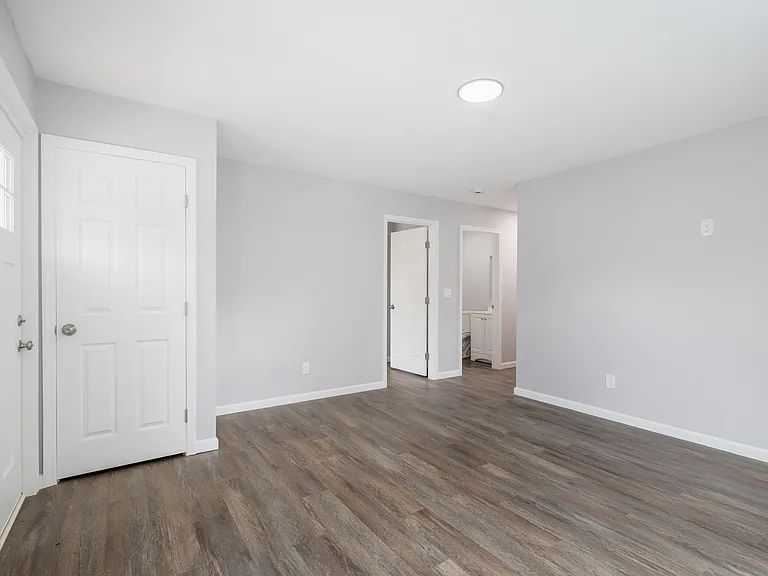 6900 Seaver Dr #1-2 — Photo 8