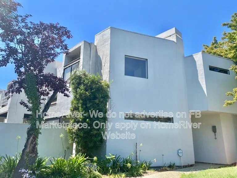 6210 Gloria Dr — Photo 1