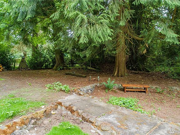 4th image of 12918 122nd Ave NW